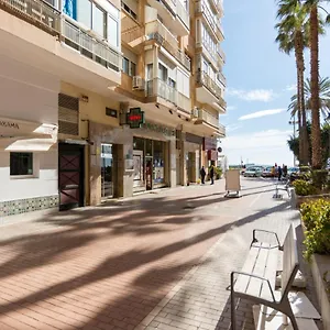 Bright Beachfront Apartamento Málaga